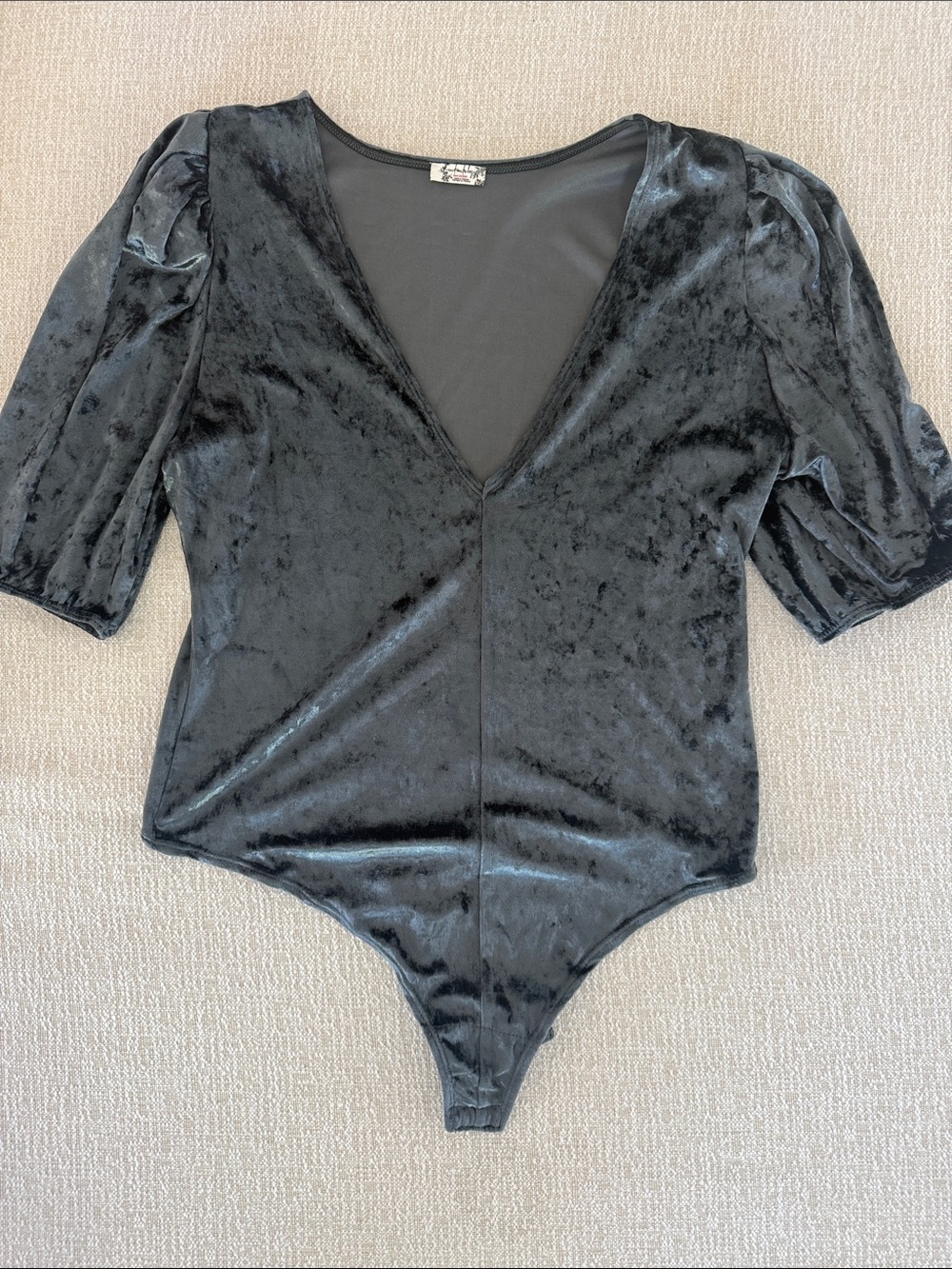 FreePeople-Velvet V-Neck Puff Sleeve Bodysuit - Black
